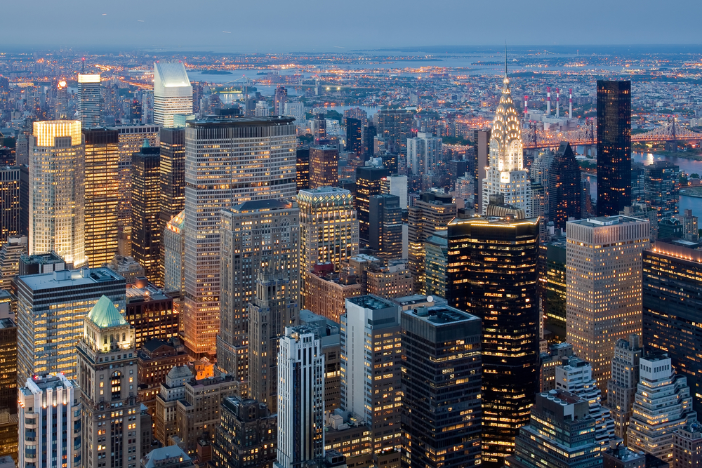 Sunset,In,The,Skyscrapers,Of,Manhattan